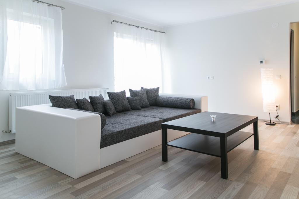 Hermann Apartments Sibiu Rum bild